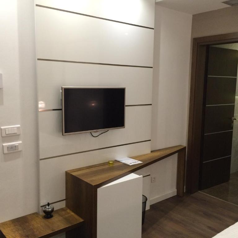 Perla Luxury - Deluks Dvokrevetna Soba sa Bračnim Krevetom i Balkonom - 3