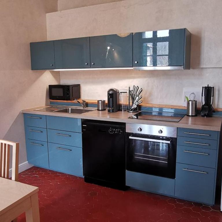 Appartements et studio rénovés en 2022, Intra Muros Avignon - Apartment with Terrace - 2