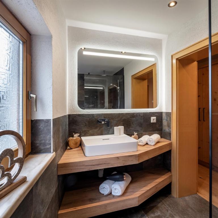 Sporthotel Tirolerhof - One-Bedroom Chalet - 12