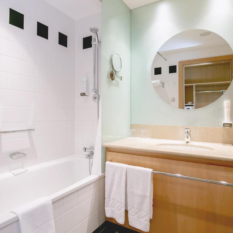 Das Sonnreich - Thermenhotel Loipersdorf - Double Room Standard Plus and Therme Loipersdorf Access - 3