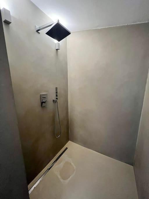 Nel cuore di Bologna - Appartamento con 2 Camere da Letto - 14