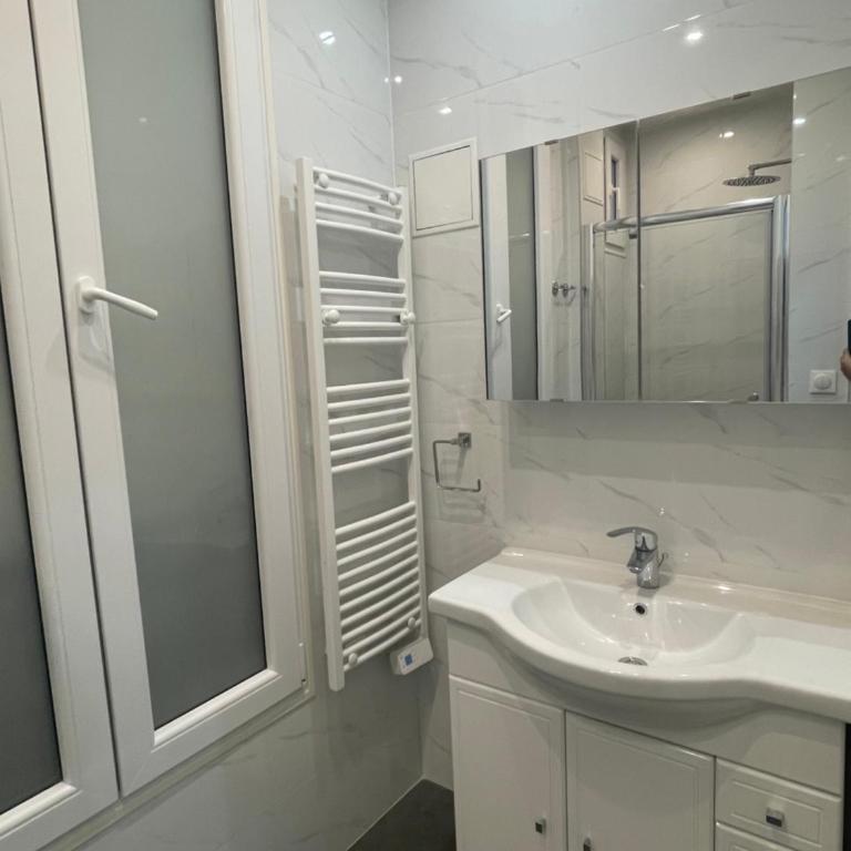 RESIDENCE NATION - Two-Bedroom Apartment - 11