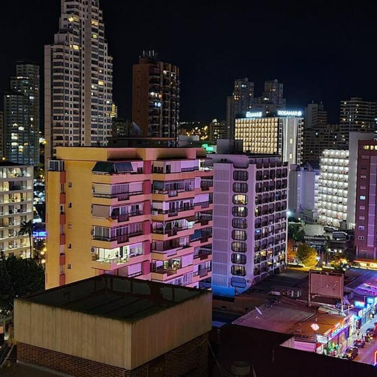 Gerona apartment on the Strip with pool & parking - Two-Bedroom Apartment - 19