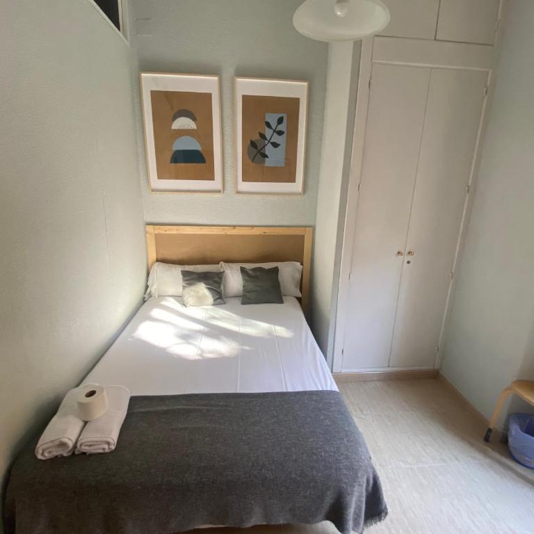 Center Madrid habitaciones - Double Room with Balcony - 3