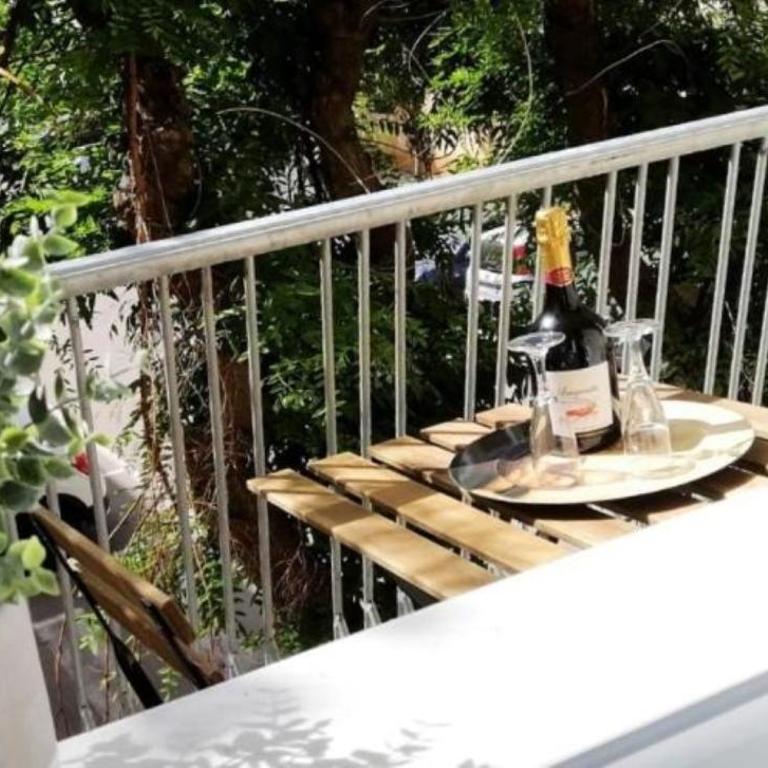 BOSS Guest House - Camera Matrimoniale con Balcone - 7