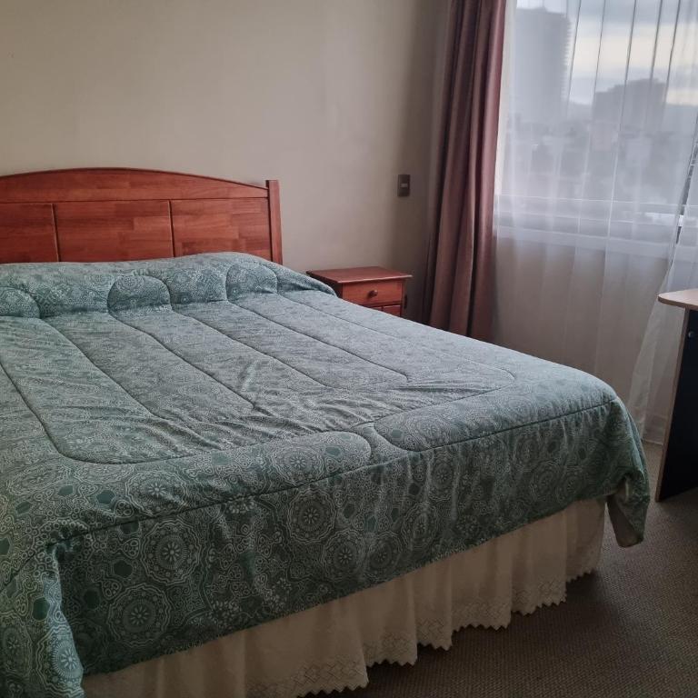 Departamento Placeres - Three-Bedroom Apartment - 3