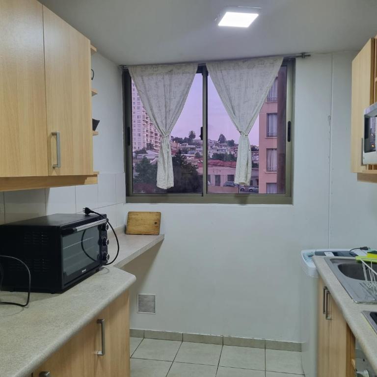 Departamento Placeres - Three-Bedroom Apartment - 4