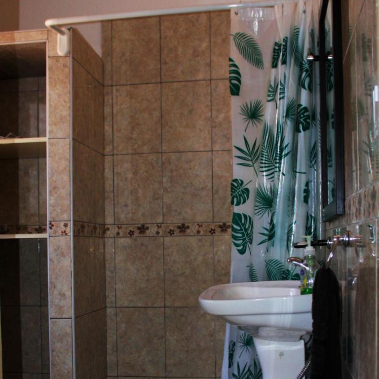 CORAGGIOSA - Habitación Doble con baño compartido - 1 o 2 camas - 4