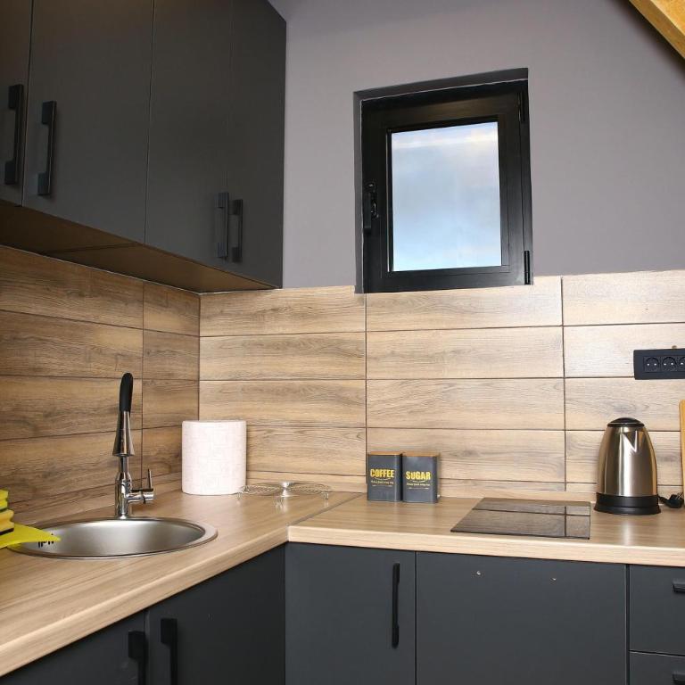 WOLFOREST - Two-Bedroom Chalet - 6