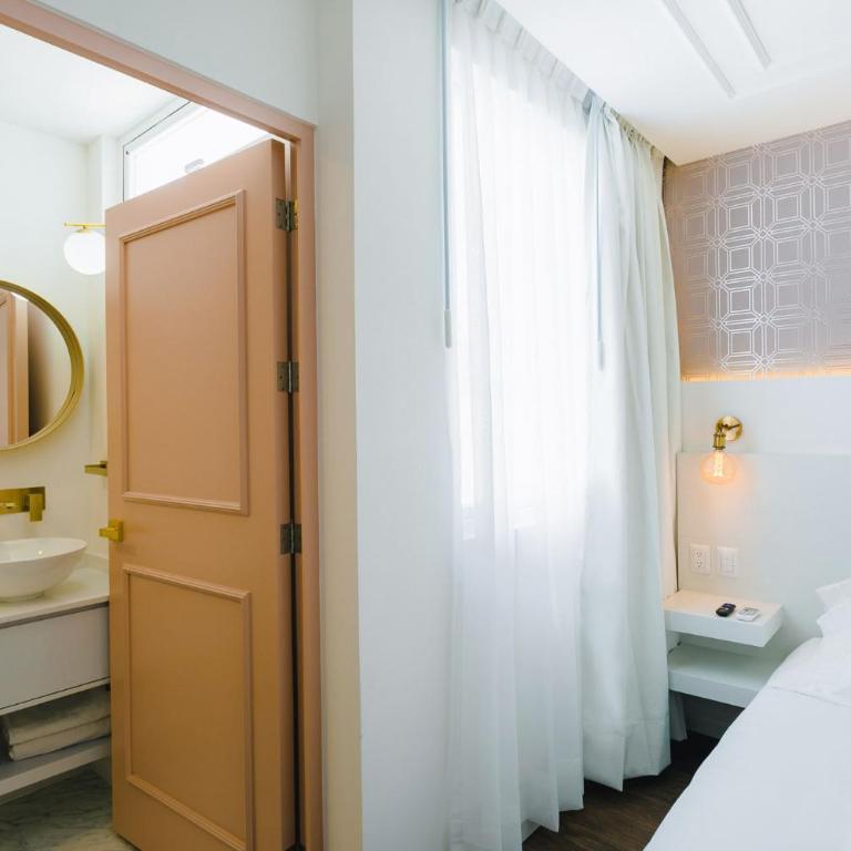 Casa Oxa Hotel - Deluxe King Room - 3