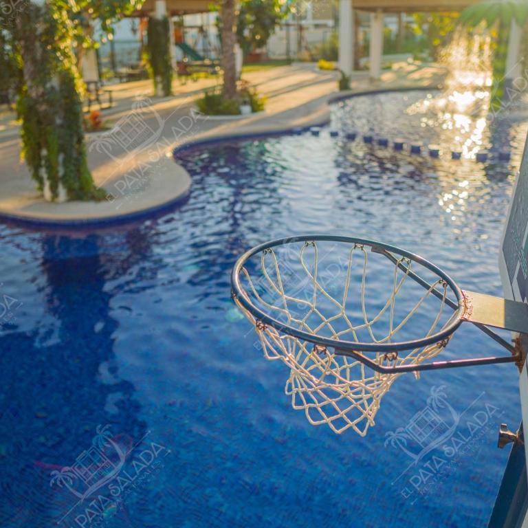 Planta Baja, a 10 minutos de la playa, Gran alberca y Mini Golf!! - Two-Bedroom Apartment - 19