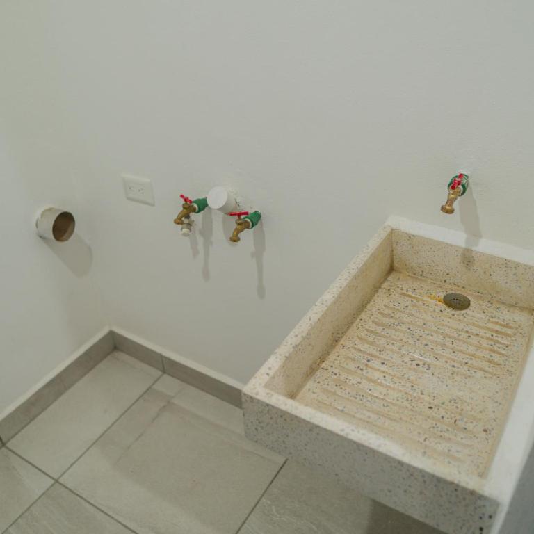 Planta Baja, a 10 minutos de la playa, Gran alberca y Mini Golf!! - Two-Bedroom Apartment - 79
