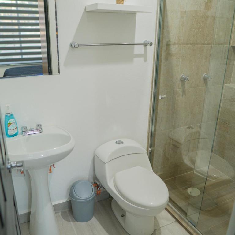 Planta Baja, a 10 minutos de la playa, Gran alberca y Mini Golf!! - Two-Bedroom Apartment - 45