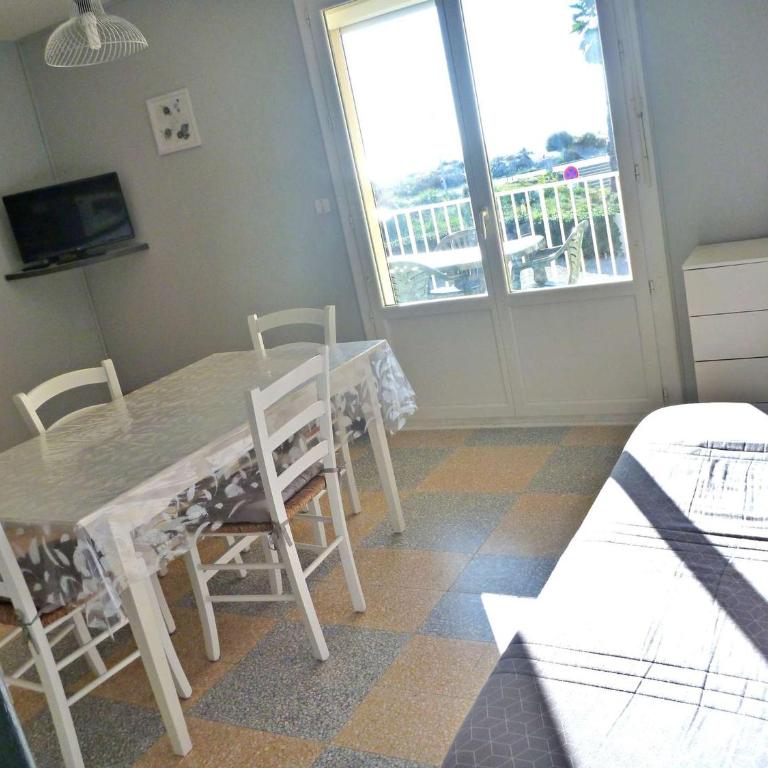 Appartement à 2 pas de la plage avec terrasse et parking - FR-1-387-150 - Appartement (5 Adultes) - 6