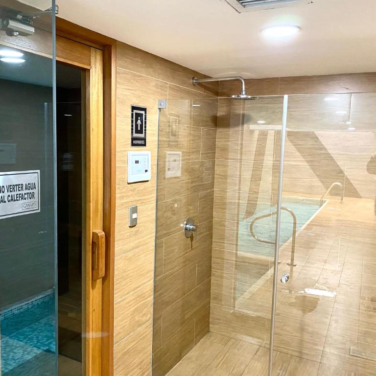 Hermoso apartamento con piscina Miraflores- Canvas - Three-Bedroom Apartment - 32