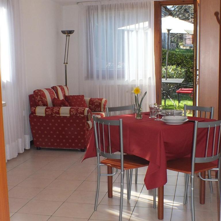 Acero Rosso - Appartamento con Vista Giardino - 2