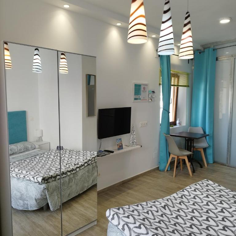 Altozano Room I, Estudió, centro de Málaga, GayFriendly, Wi-Fi gratis - Habitación Doble con baño privado - 5