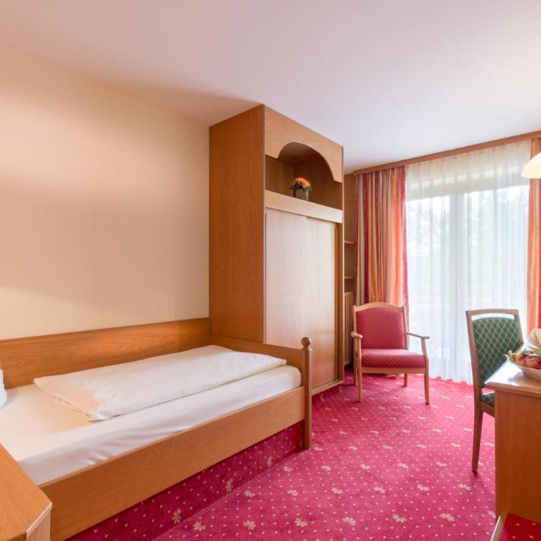 Hotel Astoria - Alexandra Krämer eK - Einzelzimmer mit Gartenblick - 4