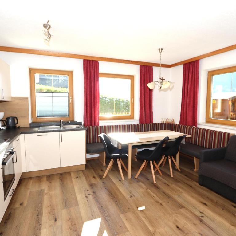Ferienhaus Brandacher - Apartment mit 3 Schlafzimmern und Dusche - 9