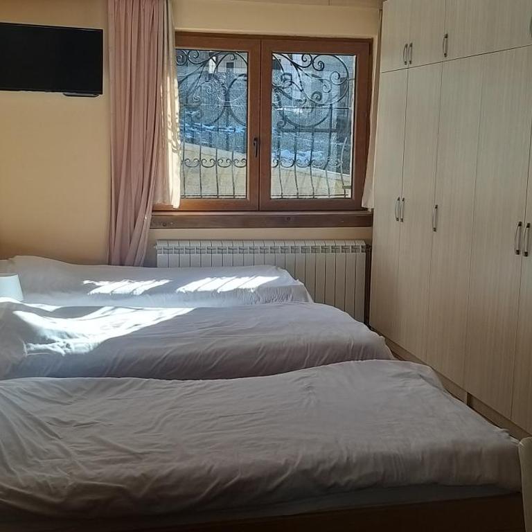 Apartman Vila Natasa - Deluxe Triple Room - 1