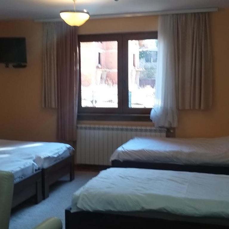 Apartman Vila Natasa - Deluxe Quadruple Room - 1