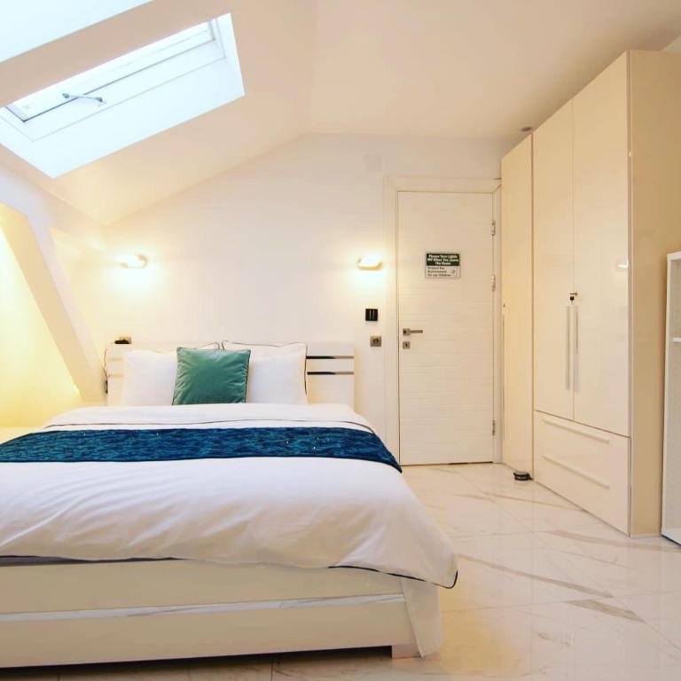 Seven Luxury Suites - Deluks Suite - 2