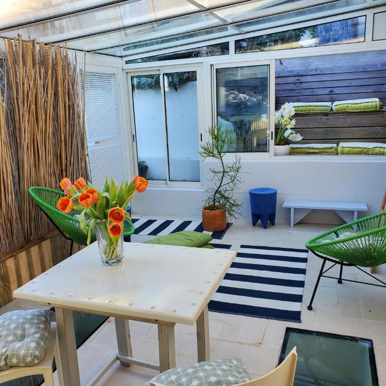 Home6 - Doppelzimmer mit Patio - 4