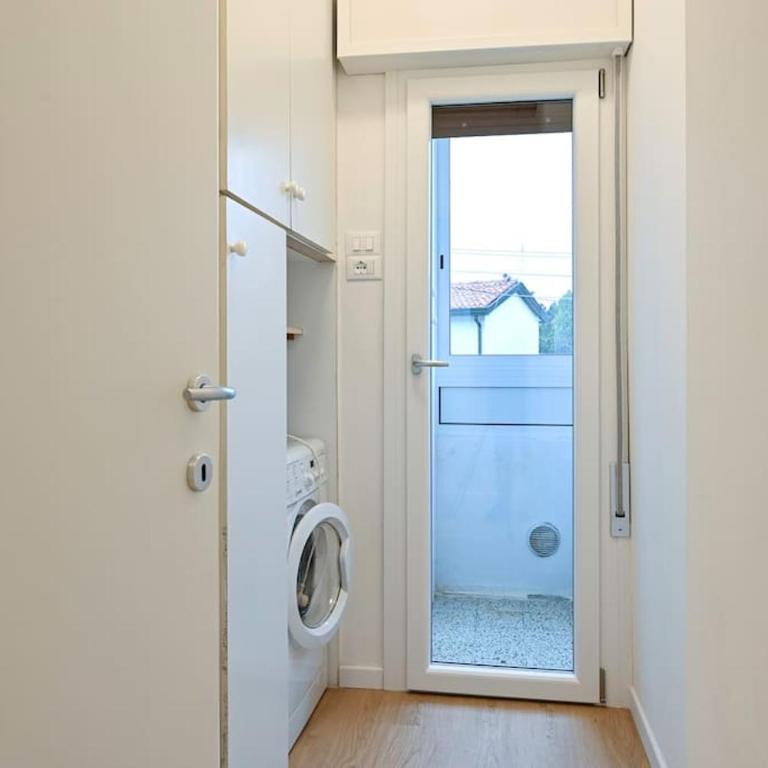 -Free Parking & Wifi- 10 minuti dal centro - Appartamento con 2 Camere da Letto - 15