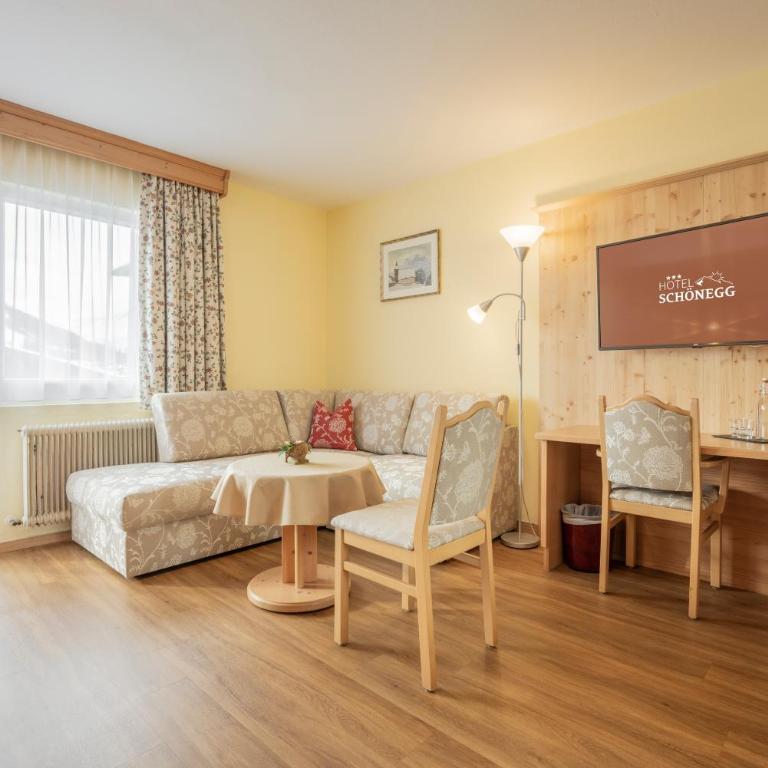 Hotel Schönegg - Superior Doppelzimmer mit Balkon - 10