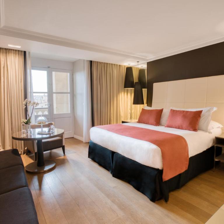InterContinental Marseille - Hotel Dieu by IHG - Chambre Lit King-Size Classique avec Terrasse - Vue sur Port - 5