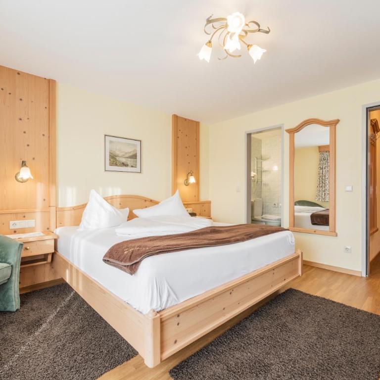 Hotel Schönegg - Doppelzimmer mit Balkon - 2