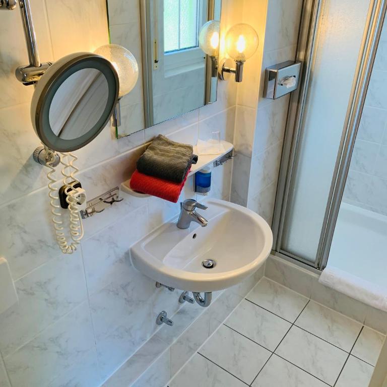 Kurhotel Wiedenmann - Einzelzimmer mit Balkon - 7