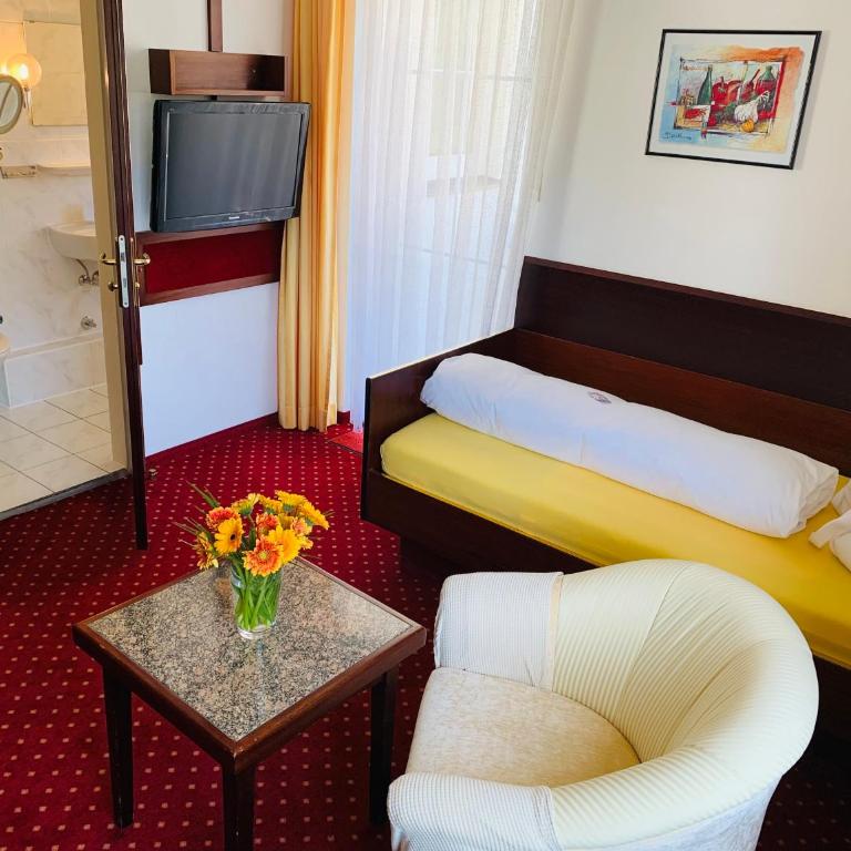 Kurhotel Wiedenmann - Einzelzimmer mit Balkon - 4