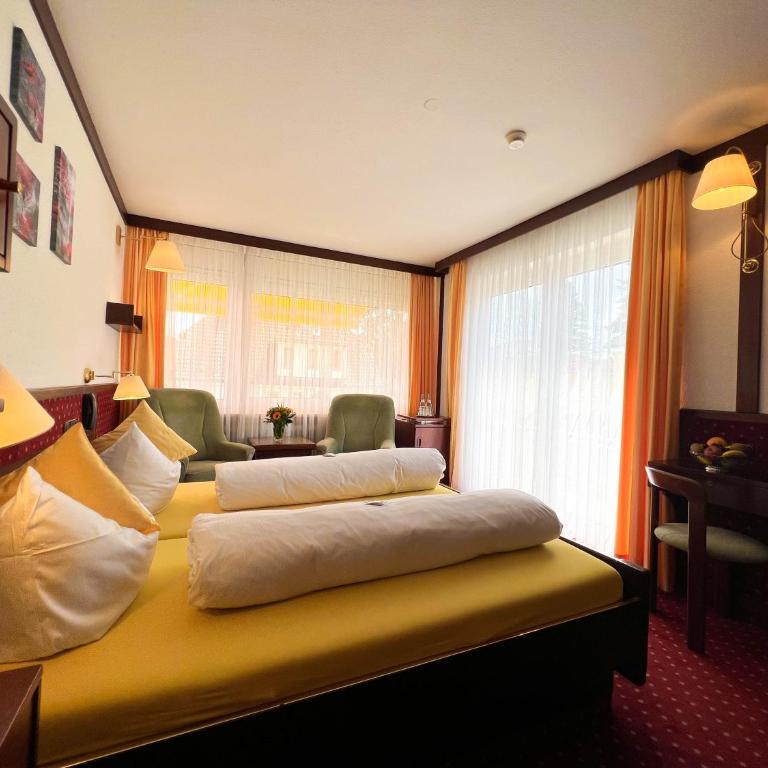 Kurhotel Wiedenmann - Doppelzimmer mit Balkon - 8