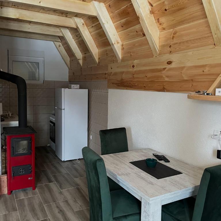 Villa Pejovic - Two-Bedroom House - 10