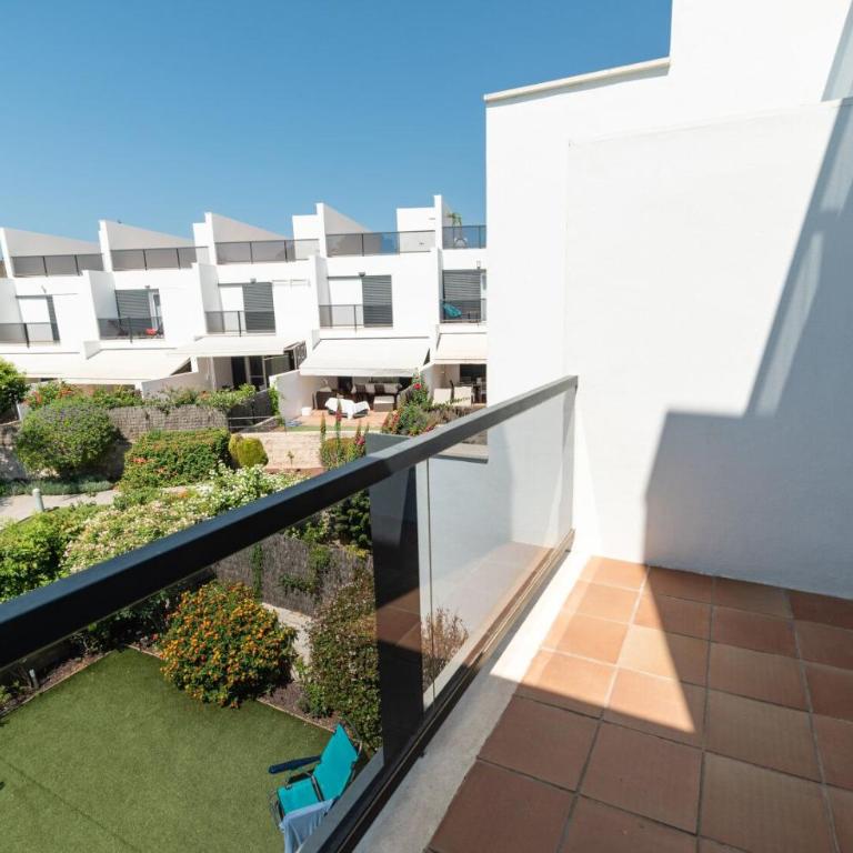 Casa Residencial Playa Fontanilla - Casa - 5