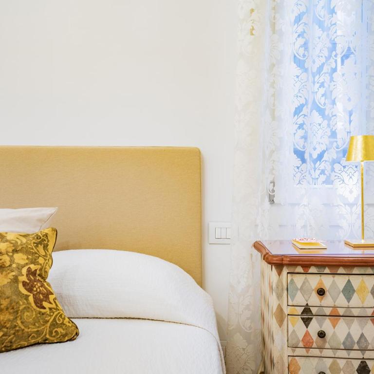 Ca' San Beneto Completely Refurbished in a fabulously central area - Two-Bedroom Apartment - 22