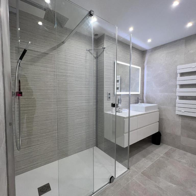 Magnifique appartement les pieds dans l’eau à Nice - Appartement 2 Chambres - 22
