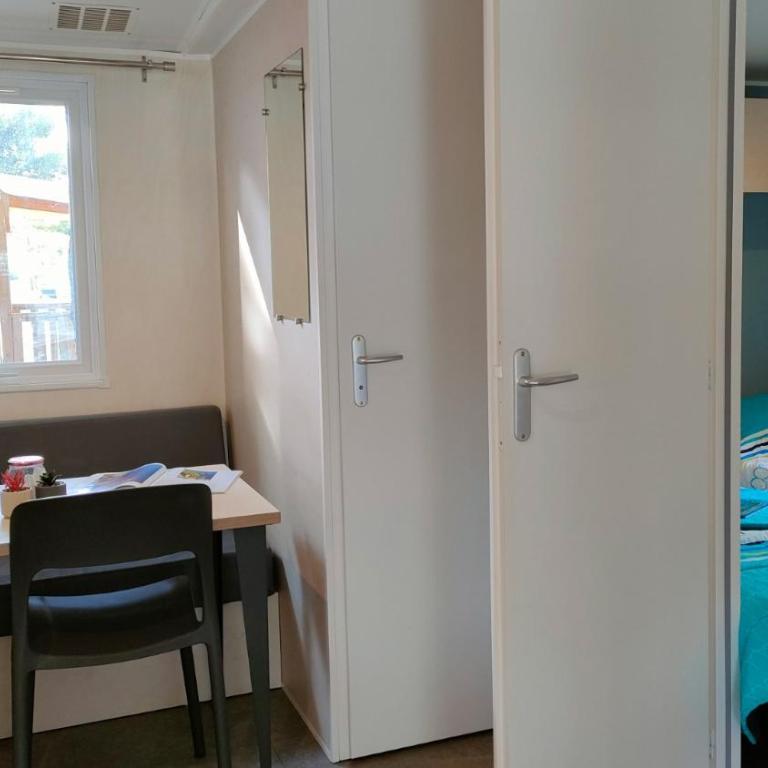 Camping La Bergerie Plage - Mobile Home - 8