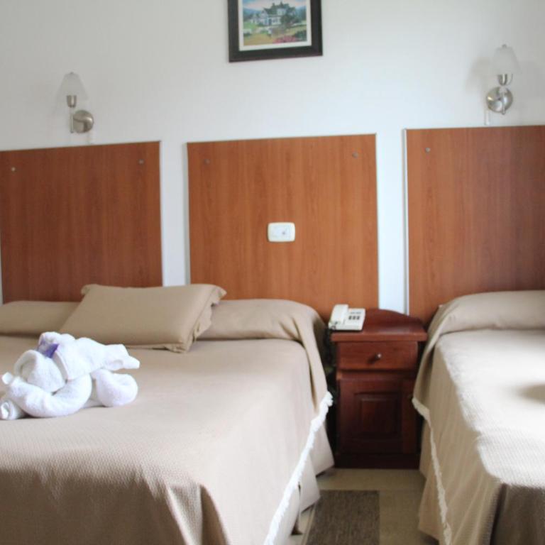 Atlantico Hotel - Classic Triple Room - 2