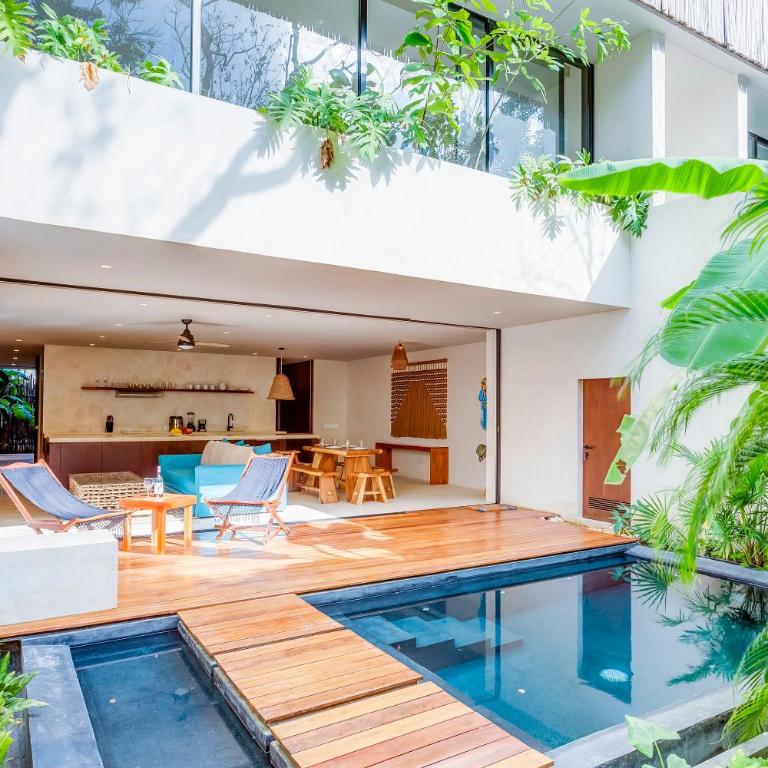 Gorgeous Flowy Space with Wrap-around Private Pool - 2BR Covered Patio - 19