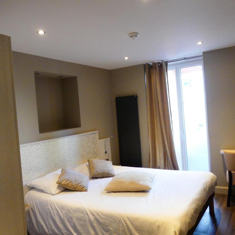 Logis Hotel Des Bains - Chambre Double Confort - Hébergement Accessible Uniquement par des Escaliers - 6