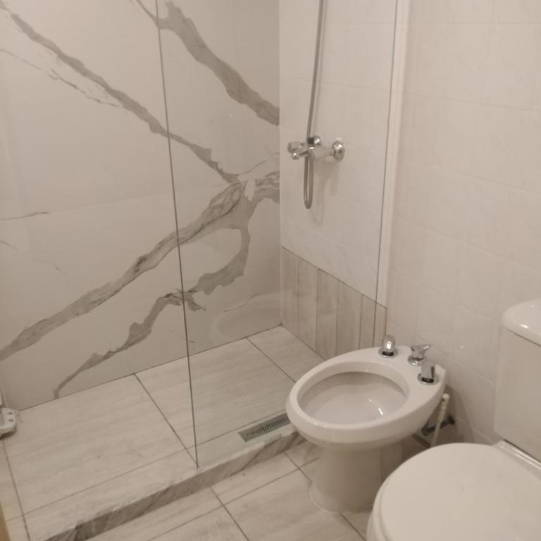 Amplio departamento en Nueva Cordoba - Bv Chacabuco - Apartamento con balcón - 16