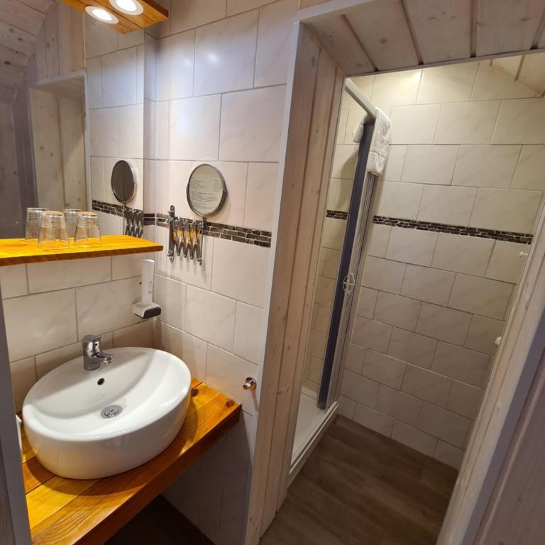 Gästehaus Pernull - Doppelzimmer ohne Balkon - 4