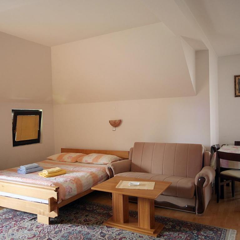 Vila Vidikovac - Studio with Terrace - 5