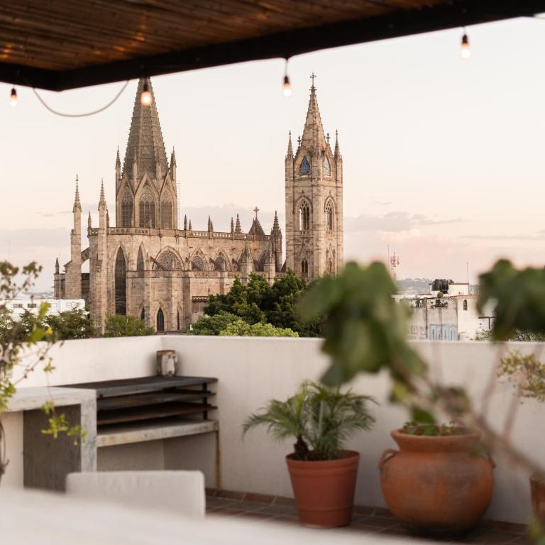 Loft con Terraza privada, vista al Expiatorio - Apartamento de 1 dormitorio - 2
