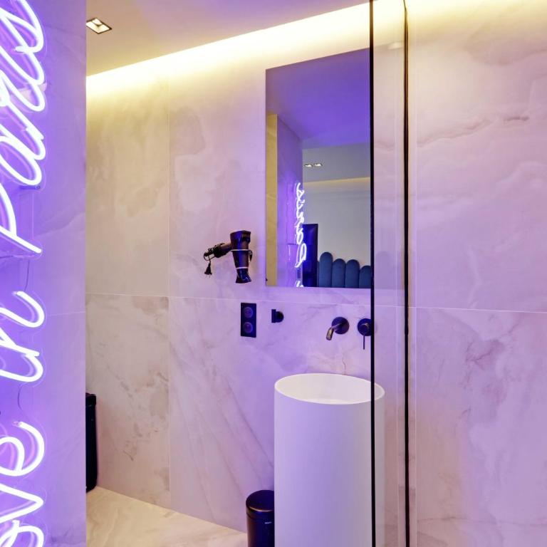 Private suite with jacuzzi - 2P - Rivoli - Chambre Double - 9