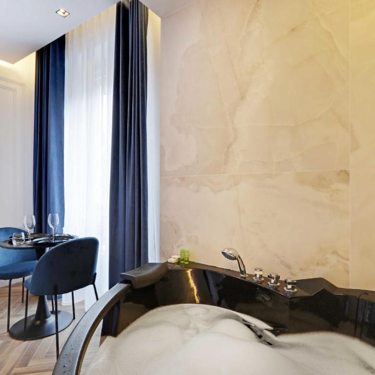 Private suite with jacuzzi - 2P - Rivoli - Chambre Double - 7