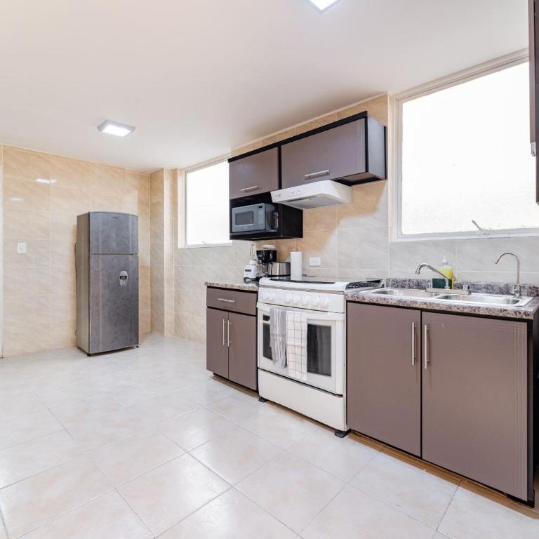 Hipódromo Condesa Apartments by VH - Three-Bedroom Apartment with Balcony - 9