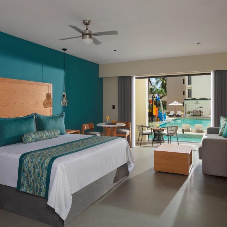 Dreams Cozumel Cape Resort & Spa - Suite Junior Preferred Club con acceso directo a la piscina y cama extragrande - 2